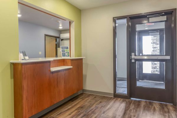 Hotel WOODSPRING SUITES BURLINGTON (Burlington)